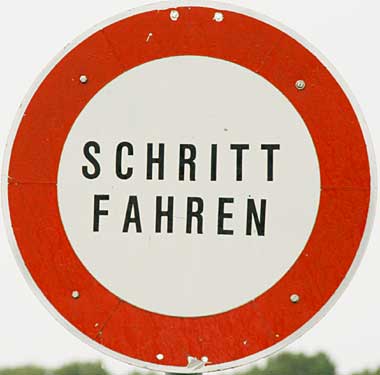 Verkehrszeichen: Schritt Fahren - Siebratshofen (Gde Missen Wilhams) 2007