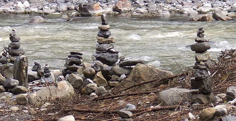 Steinmandl in der Breitachklamm (Oberallgäu) - Landart im Kleinwalsertal