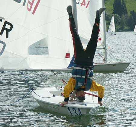 Kopfstand auf dem Großen Alpsee