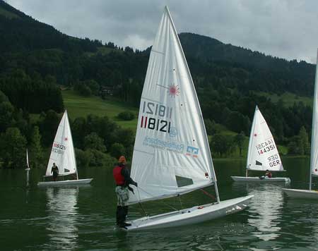 tapferer Kapitän - immer Aufrecht und als letzter von Bord