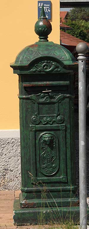 Dieser Postkasten ist zu finden in Heiland 2009