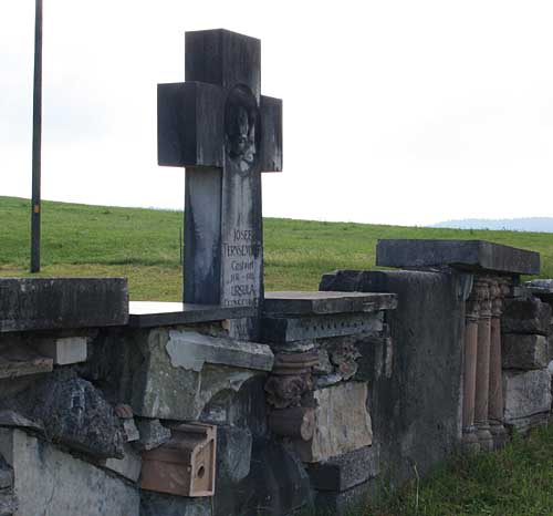 Die Scheffauer Klagemauer ist eigentlich eine Spolienmauer mit jahrtausender alter Tradition