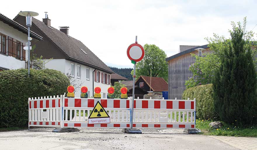 Verkehrszeichen: Geschützter Hehnnen Überweg anstatt für Fußgänger - Heimhofen - Westallgäu