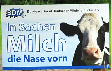 2013 - Buching Dieses Schild vom Verband Milchviehhalter ist nur im Ostallgäu verten