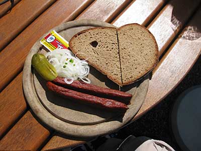 Diese Brotzeit war auf  der Ziegelbachhütte Nähe Skiflugschanze Oberstdorf 2012 