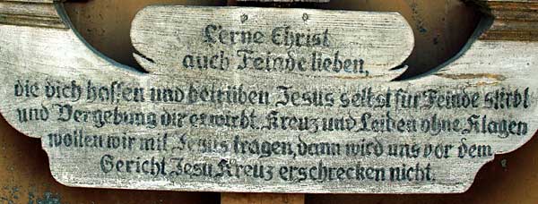 Arma Christi Kreuz - Lerne Chrsit auch Feinde lieben, die dich hassen und betrüben. Jesus selbst für Feinde stirbt und Vergebung erwirbt. Kreuz und Leiden ohne Klagen wollen wir mit Jesus tragen, dann wird uns vor dem Gericht Jesus Kreuz erschrecken nicht.