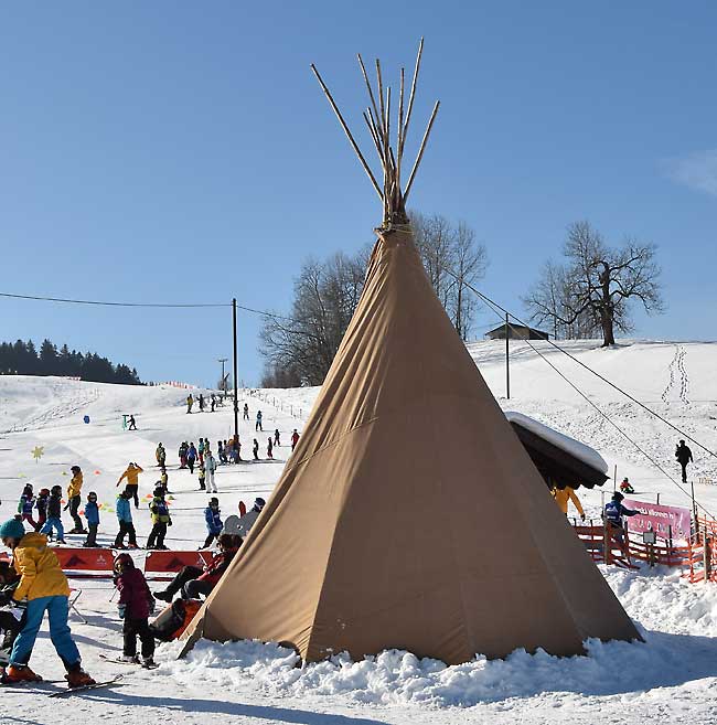 Indianer im Allgäu lernen Skifahren