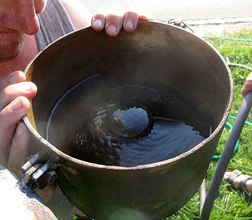 Teilsäule geöffnet mit den 3 Kammern, rechts oben ist der Teilnehmer mit dem größten Verbrauch. 