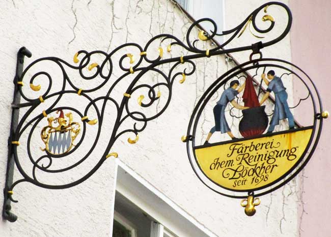Füssen - Färberei und chemische Reinigung Löckher seit 1698 - existiert nicht mehr in der Ritterstrasse 25, Füssen