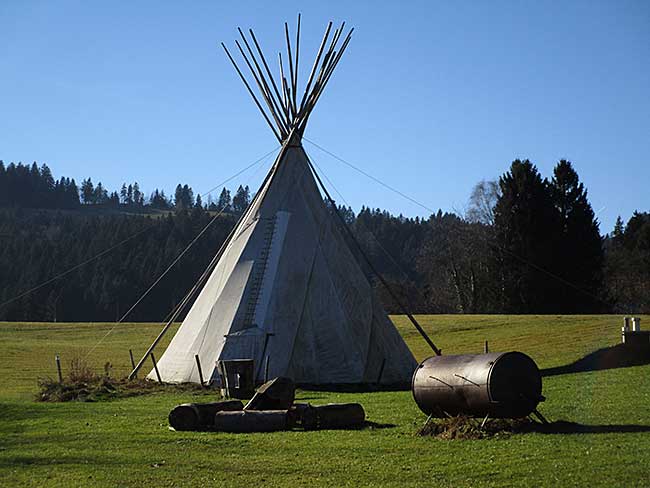 Tipi der Allgäuer Bergindianer am Hündle Bergstation