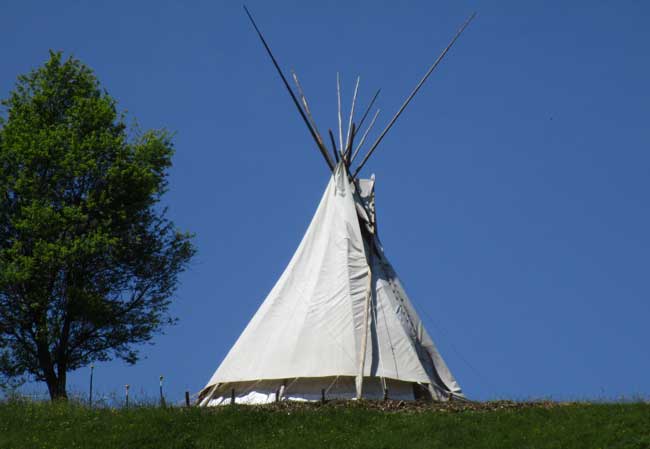 Der Indianer Stamm "Allgäu" hat sein Sommerlager in Röthenbach aufgeschlagen