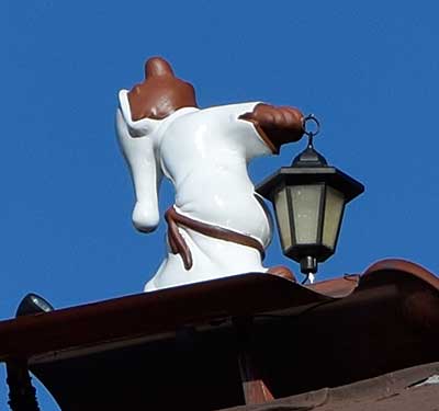 ein Nachtwandler auf dem Schornstein in Scheidegg