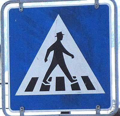 Verkehrszeichen: Fussgängeüberweg (Zebrastreifen) in Fischen 2017