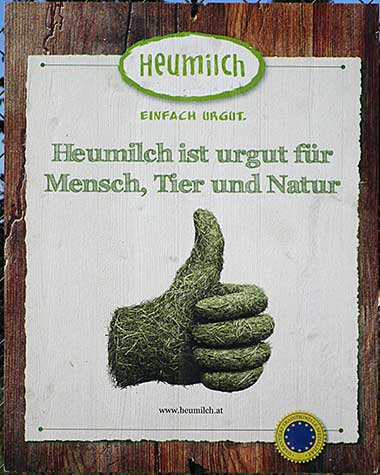 Heumilch auch in D ein Thema, hier ein Bauer aus A, der sich mit seiner Heumilchmarke in D niedergelassen hat (Wolfertshofen/Heimenkirch 2017)