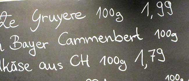 Camembert kann man schreiben wie es sich anhört "Cammenbert" nur davon wird es nicht besser