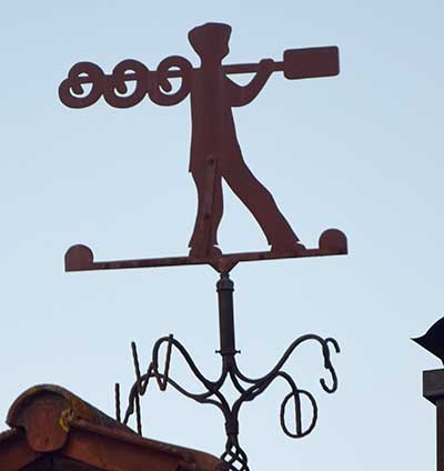 Bäcker Wetterfahne der Bäckerei Steinhauser in Diepoldshofen 2018 (Leutkirch)