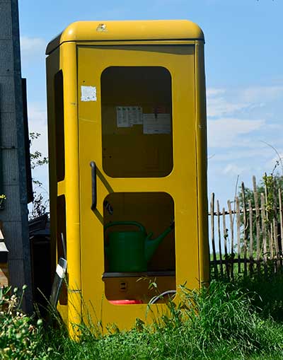 Telefonzelle recycelt Gewächshaus in Heimenkirch (Mothen) 2018