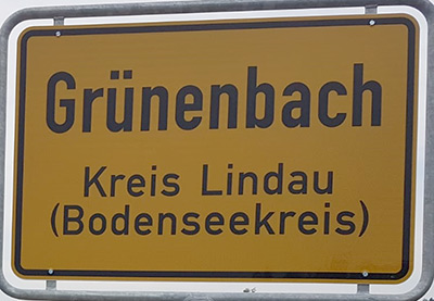 Gehört jetzt der ganze Landkreis Lindau zum Bodenseekreis - BW- (so wie es die Einwohner von Lindau -BY- gerne hätten)? Nein, Fehler von Strassenbauamt Kempten - es sollte nur heissen Bodensee