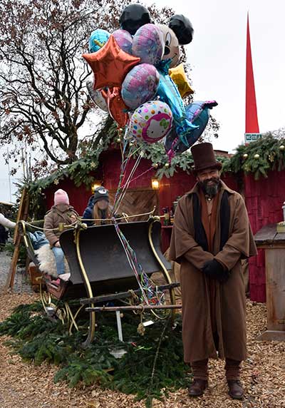 Luftballonverkäufer Lindauer Hafenweihnacht 2018