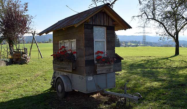 transportabler Hühnerstall mit Gardienen - opfenbach 2018 