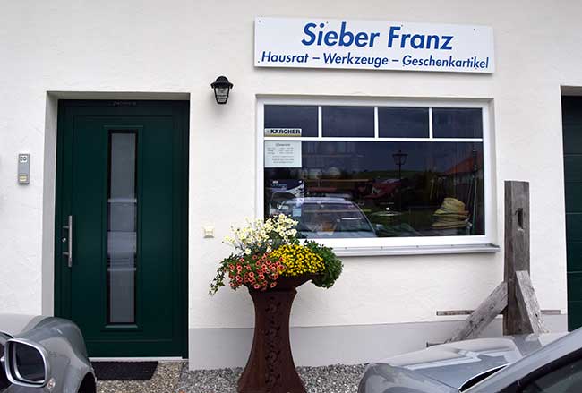 Franz Sieber Dorfladen mit Hausrat, Werkzeugen und Geschenkartikel in Trauchgau 2018