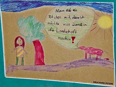 Malwettbewerb in der Schule von Bad Hindelang - Kinder zeichnen Hundregeln - an die Leine gehören sie