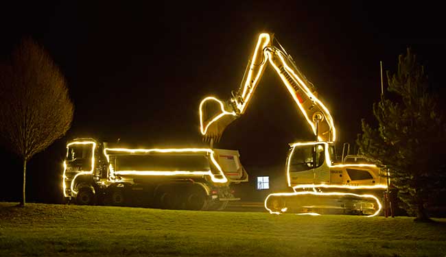 Weihnachtsbagger Allgäu 2019 - Bagger- und Fuhrbetrieb Eckart, Burg 11, 88260 Argenbühl-Eglofs