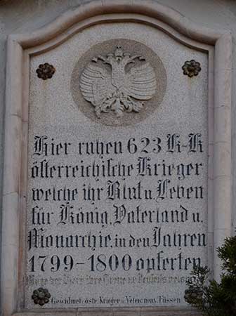 Füssener Stadtmauer zum Gedenken 623 K. u. K. Krieger, welche ihr Blut und Leben für König, Vaterland und Monarchie opferten - Füssen Stadtmauer 2019