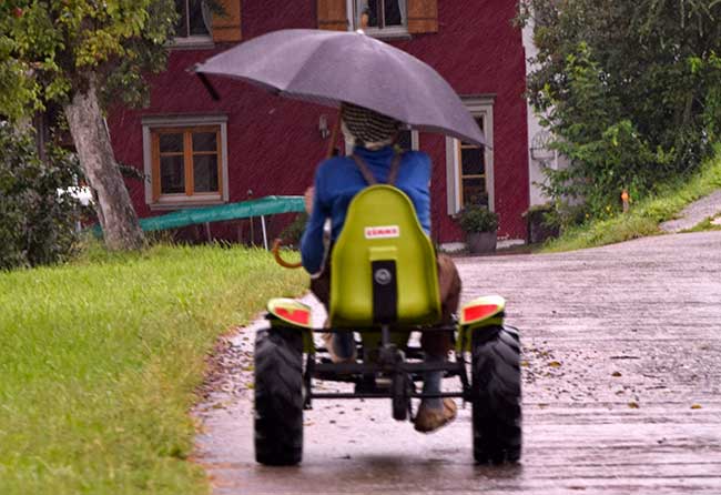 Dino Car ist Allwetter tauglich im Allgäu