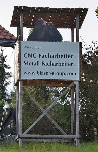 Fa. Blaser(Jagdwaffenhersteller) in Isny sucht mit einem Jäger auf seinem Stand nach CNC Fräsern
