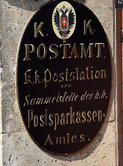 Gasthof zur alten Post in Krems - K.K. Postamt, K.K. Poststation und Sammelstelle des k.k. Postsparkassen-Amtes