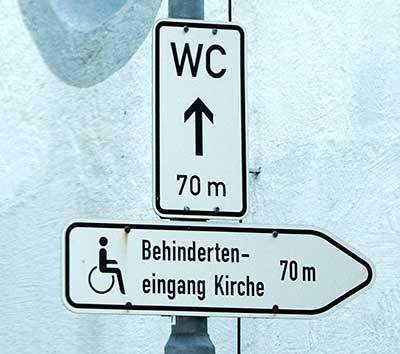 St.Wolfgang in Lengenwang hat einen behindrtenerchen Eingang und ein WC