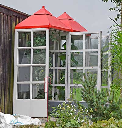 Maierhöfen - Telefonzelle zum Tomaten züchten umfunktioniert 2019