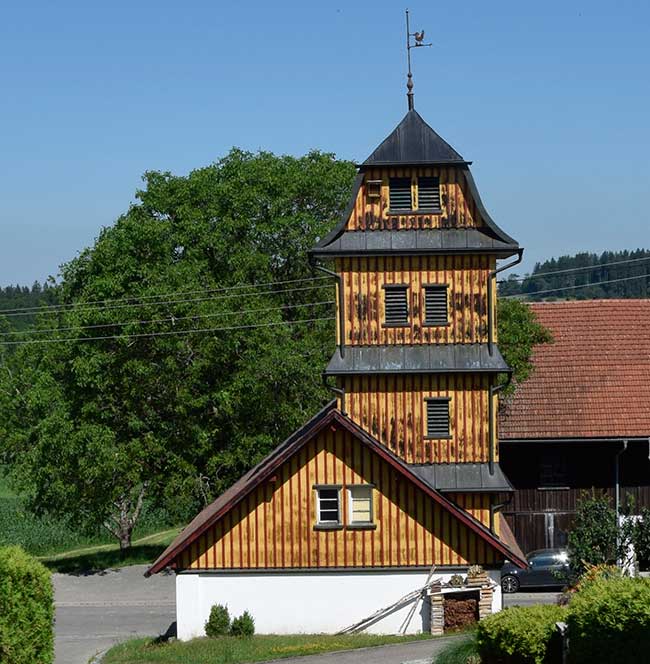 Die Freiwillige Feuerwehr von Maria Thann - 4 Etagen der Trockenturm und viel Streit über den Standort des Neubaues. 