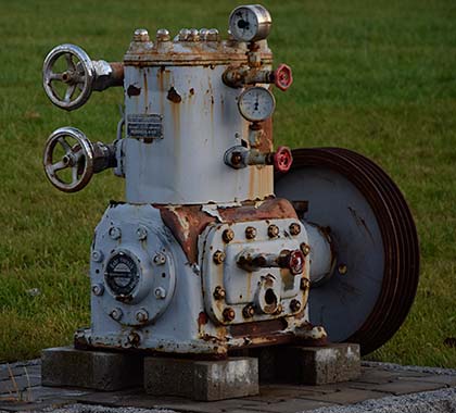 Ammoniak Kompressor für Kätetechnik - als Ausstellungsstück in Oberreute