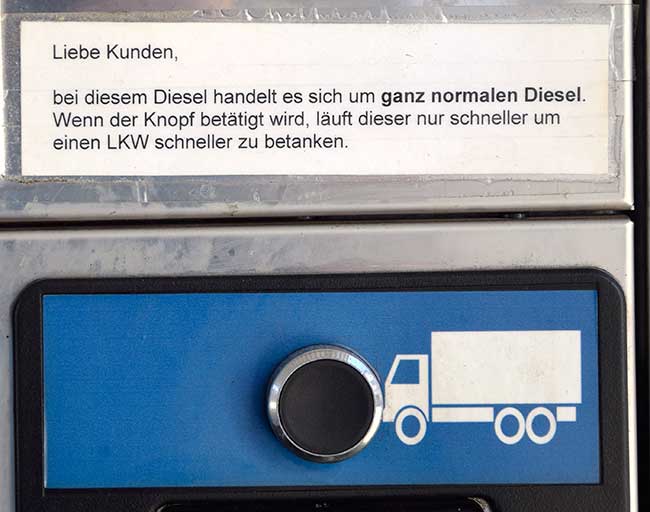 Damit es schneller geht - LKW Knopf für das schnellere Tanken - AVIA Tankstelle Rettenberg