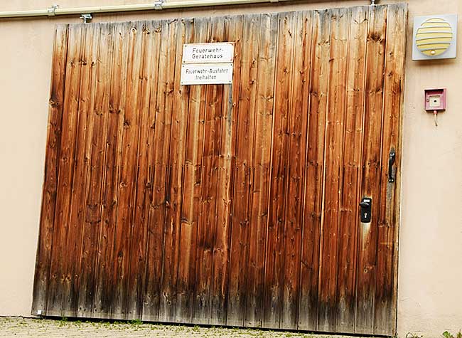 Gerätehaus der FFW Rottach in Rettenberg - Ausfahrt freihalten