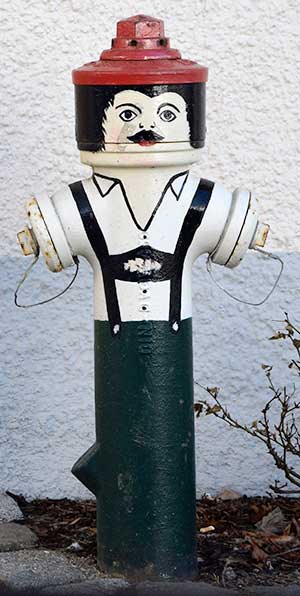 Lederhosen Hydrant in Seeg 2019 