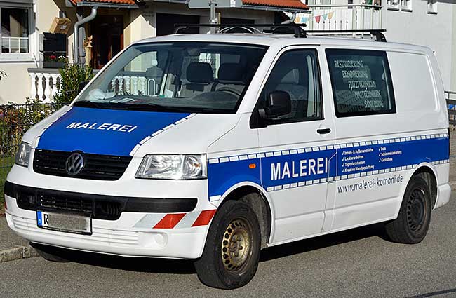 Einsatzfahrzeug der Malerei in der Umgebung von Wangen. Sie sehen einen Hundetransporter der realen Polizei. Ähnlichkeiten sind rein zufällig.