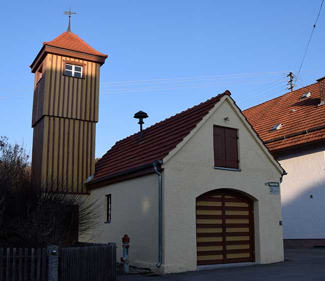 Haus der FFW in Wolfertshofen, umgezogen 1982