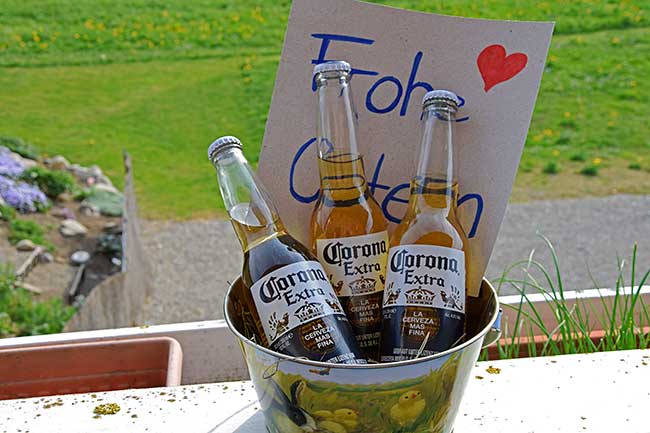Dank der Pandemie gibts vom Osterhasen das passende Geschenk - Corona Bier