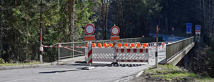 Grenzübergang Scheffau - Langen - es geht nichts mehr - Corona Sperre 2020