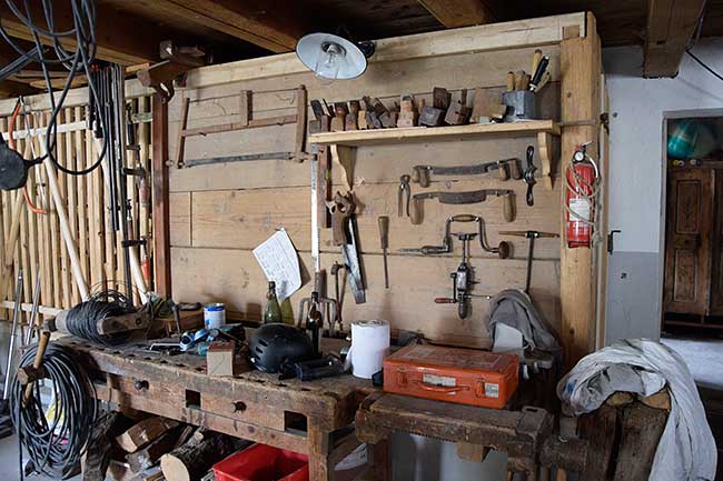 Frauenzell - Funktionierende Werkstatt in einem ehemaligen Bauernhof, der mit viel Liebe zum Detail, über viele Jahre hinweg liebevoll restauriert wurde