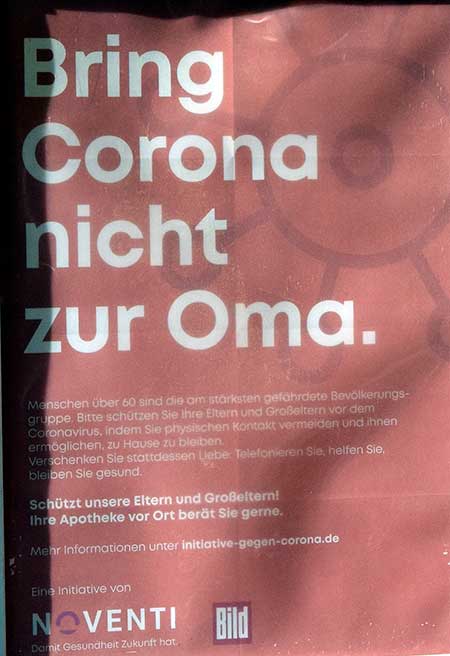 Bring Corona nicht zur Oma - Schützen Sie Eltern und Großeltern indem Sie physischen kontakt vermeiden, Schenken Sie Liebe, telefonieren Sie - Aufruf der Sant Martin Apotheke Wangen