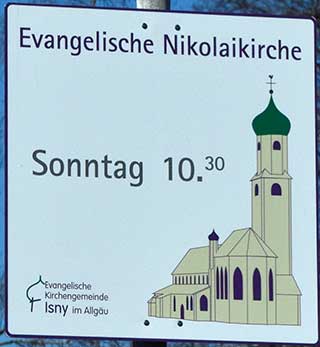 Hinweisschild auf Gottesdienste: Evangelischer Gottesdienst in Isny