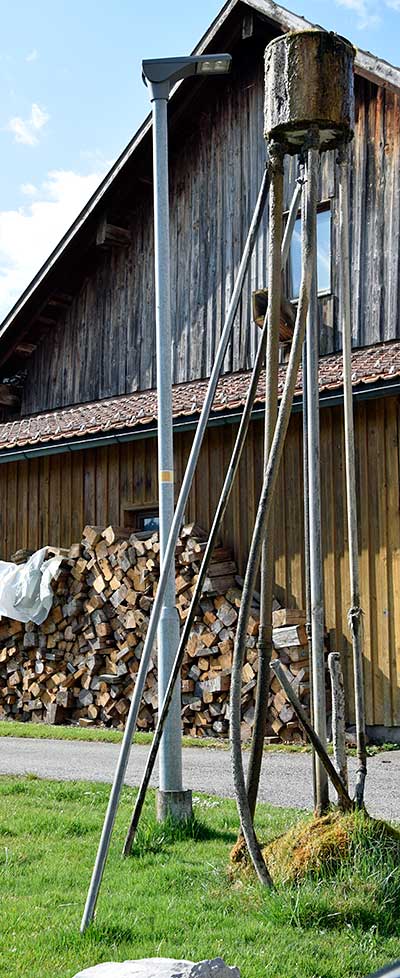 sehr große Teilsäule in Sommersbach (Isny 2020) mit hohem Wasserdurchsatz