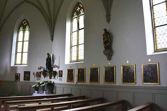 Gschnaidt - große Kapelle - schlichte Neugotik, 