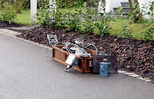 KunstraumJahnstrasse in Heimenkirch 2020 - was unsere Welt nicht mehr baucht  