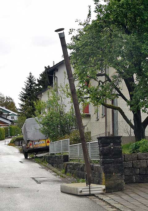 Kunstwerk 2 im Kunstraum Jahnstassin Heimenkirch mit sehr solidem Standfuss