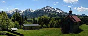 Panorama Alpenhauptkamm Allgäu - Blick von Unterjoch auf die Berge vom Tannheimer Tal